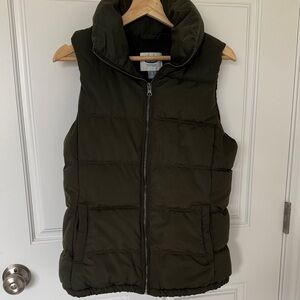 Old Navy Green Puffer Vest
